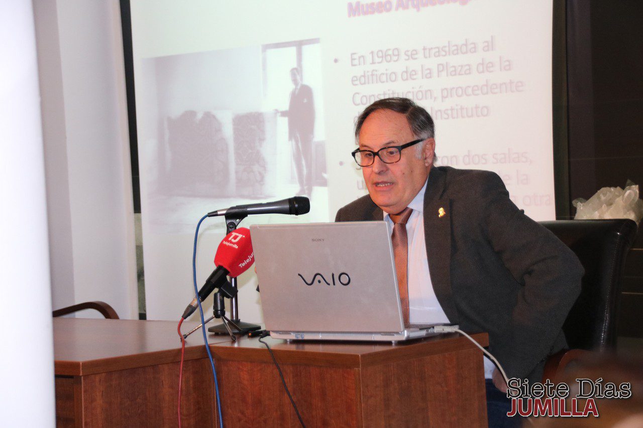 Cayetano Herrero explicó en una conferencia la ’metamorfosis’ del Museo Etnográfico