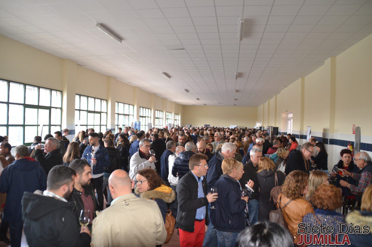 Cientos de personas disfrutan de los vinos de Jumilla en la Feria de Semana Santa que organiza el Consejo Regulador