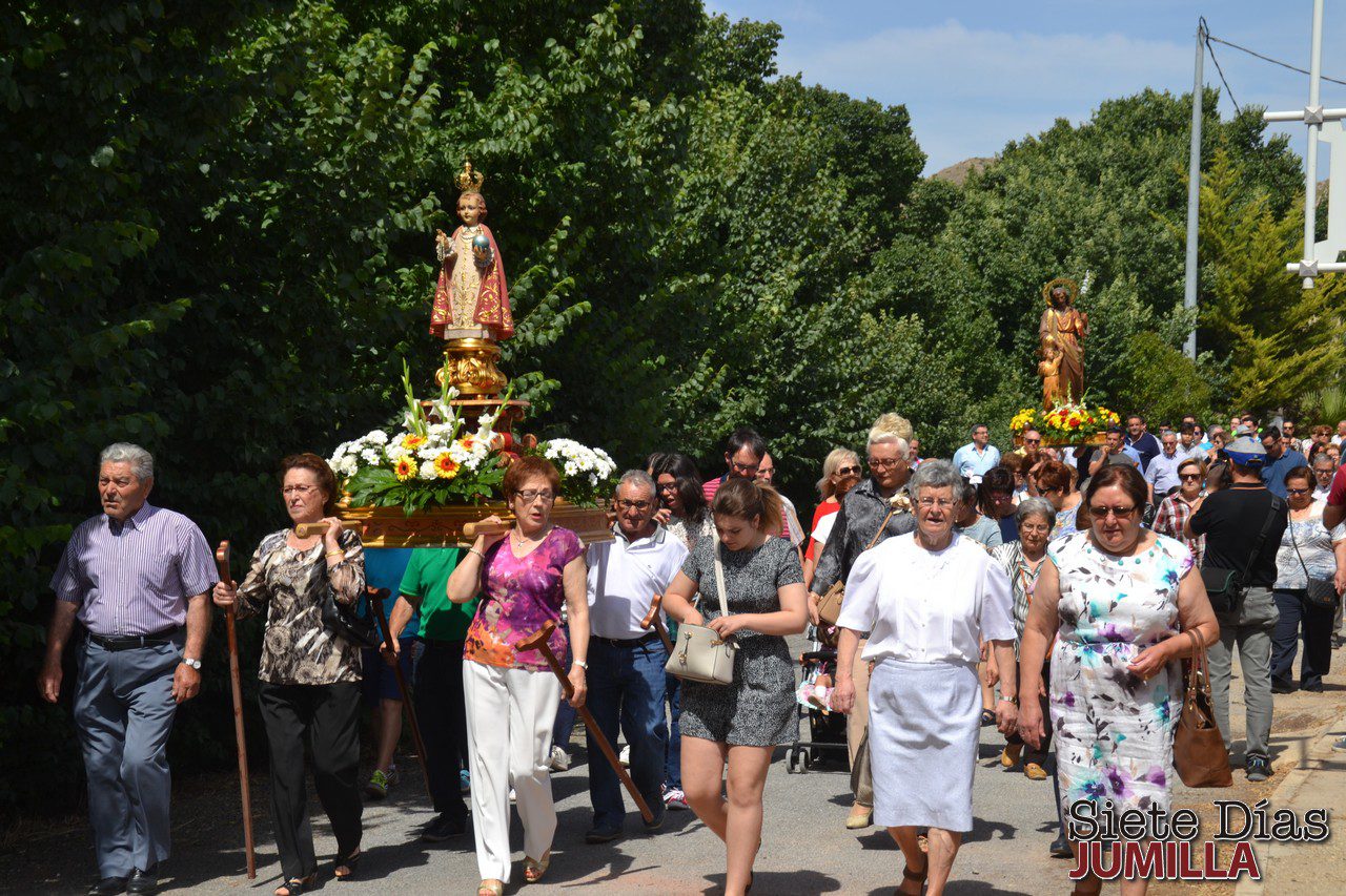 La Fuente del Pino rinde honores a su patrona, la Virgen del Rosario