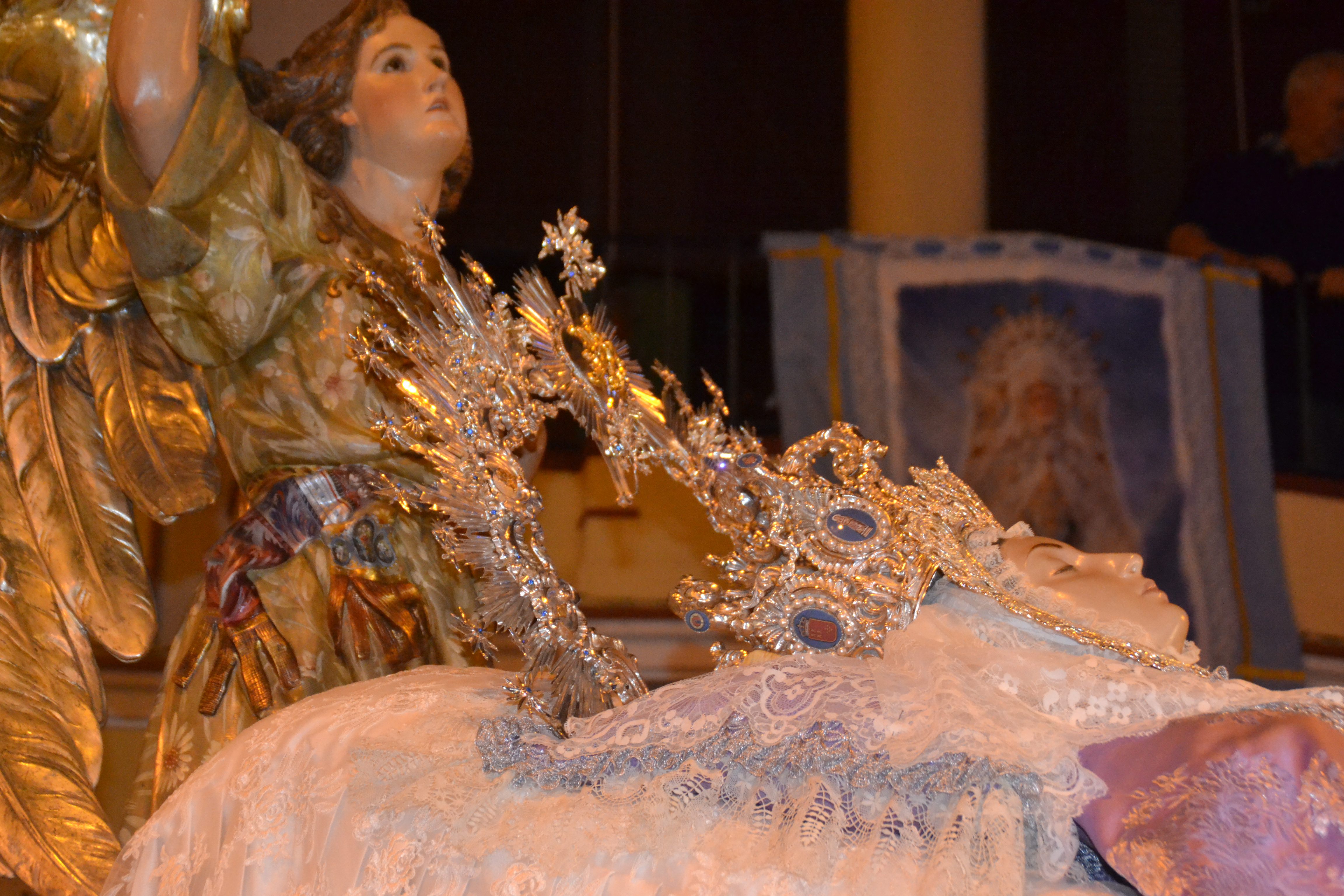 Decenas de fieles acompañaron a la Patrona, La Virgen de la Asunción en su regreso a la Ermita de San Agustín.