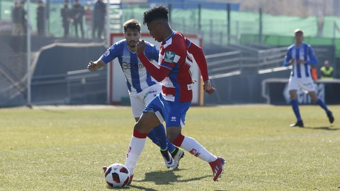 El FC Jumilla se impone al Recreativo Granada y sigue con paso firme hacia la permanencia (0-1)