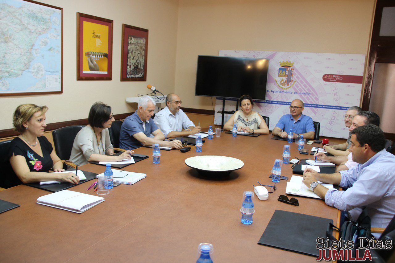 Los proyectos de Jumilla centraron la reunión del Leader que presidió Carmen María Sandoval