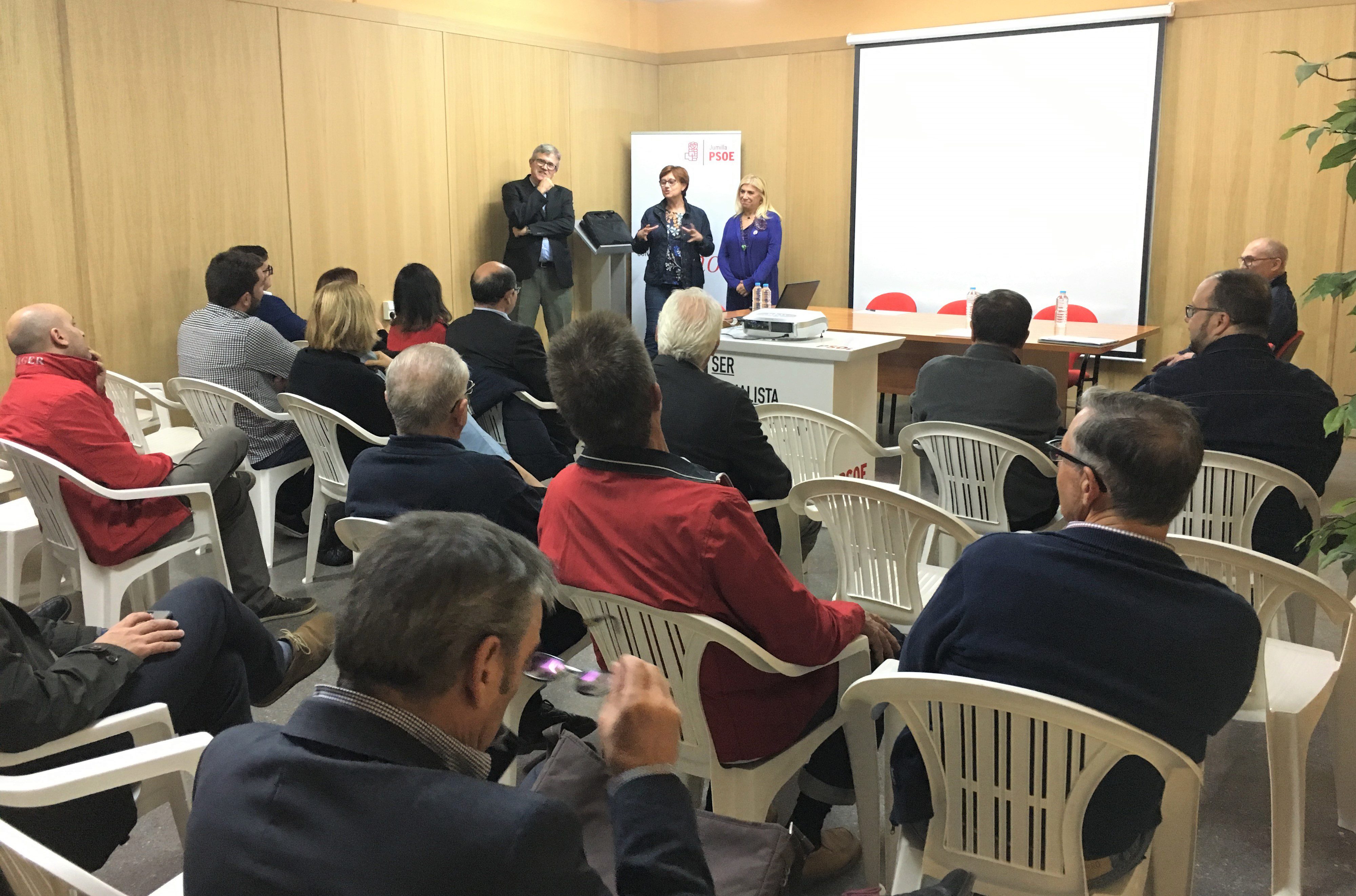 Jumilla acogió un encuentro de representantes y alcaldes del PSOE