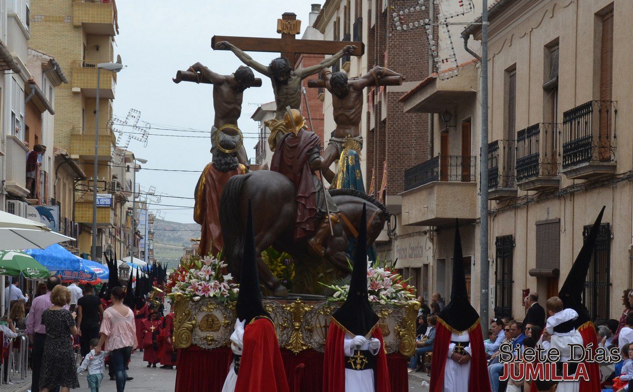 El Santo Costado entrega ‘sus Lanzadas’ y celebra el concierto de Semana Santa este domingo