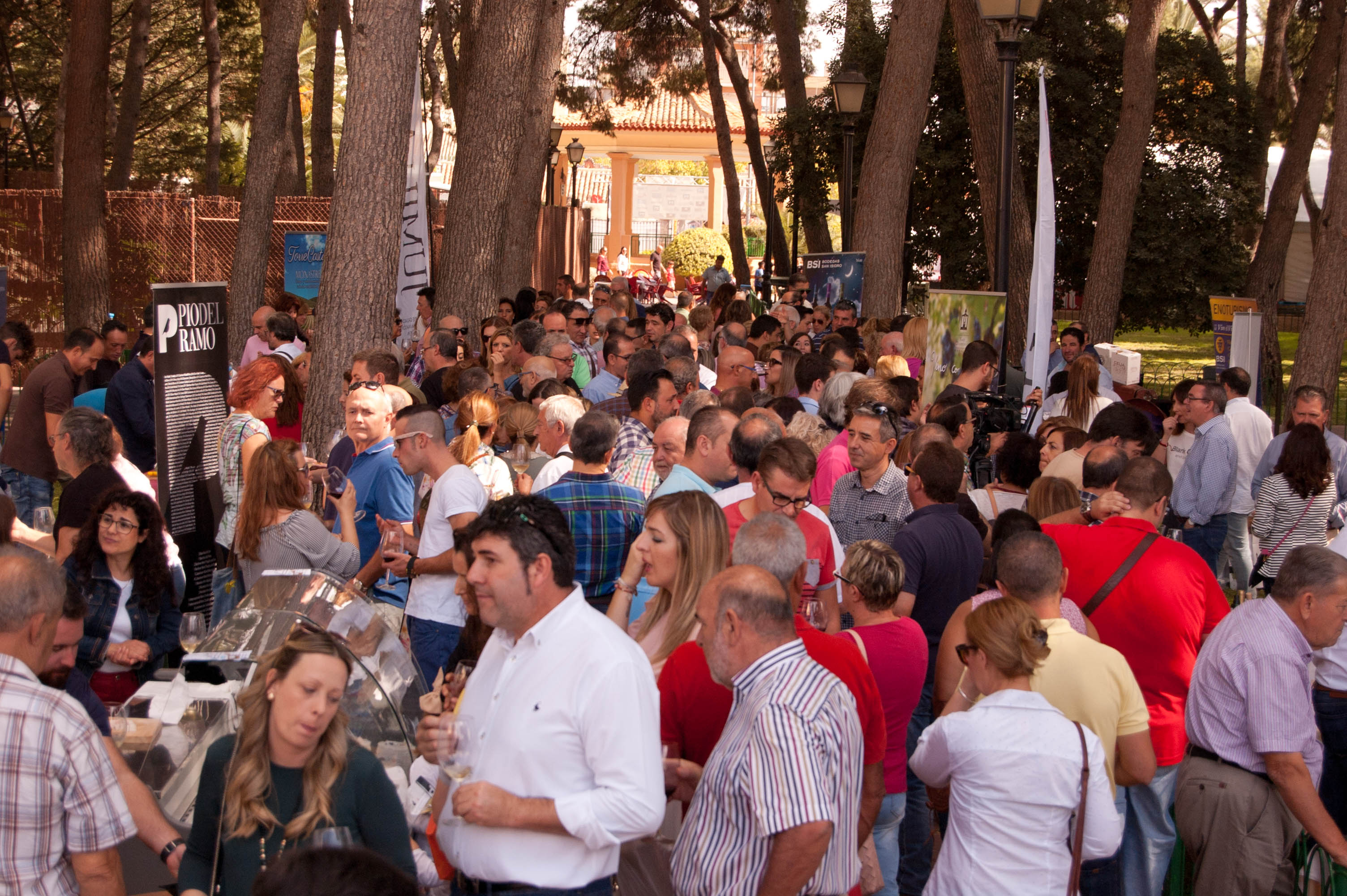 Más de mil personas degustaron los vinos de Jumilla en la Feria celebrada en Hellín
