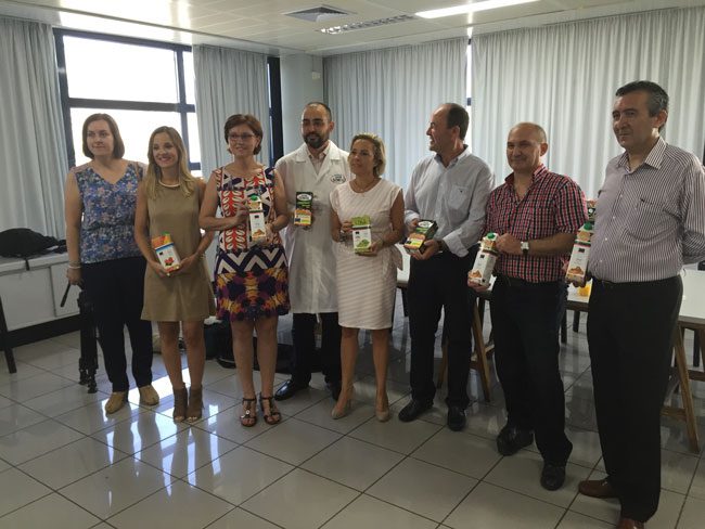 García Carrión sigue  adelante con su campaña de zumos para el Banco de Alimentos
