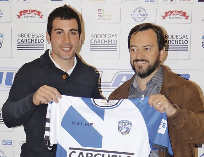 Malaka, presentado como nuevo jugador del Bodegas Carchelo