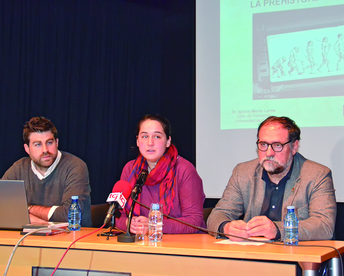 El profesor Ignacio Martín habló sobre la presencia de la Prehistoria en el Cine