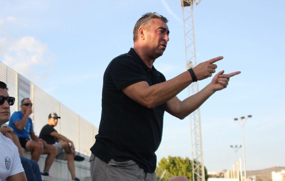 Bugui deja de ser entrenador del Jumilla CD tras la derrota en Alquerías