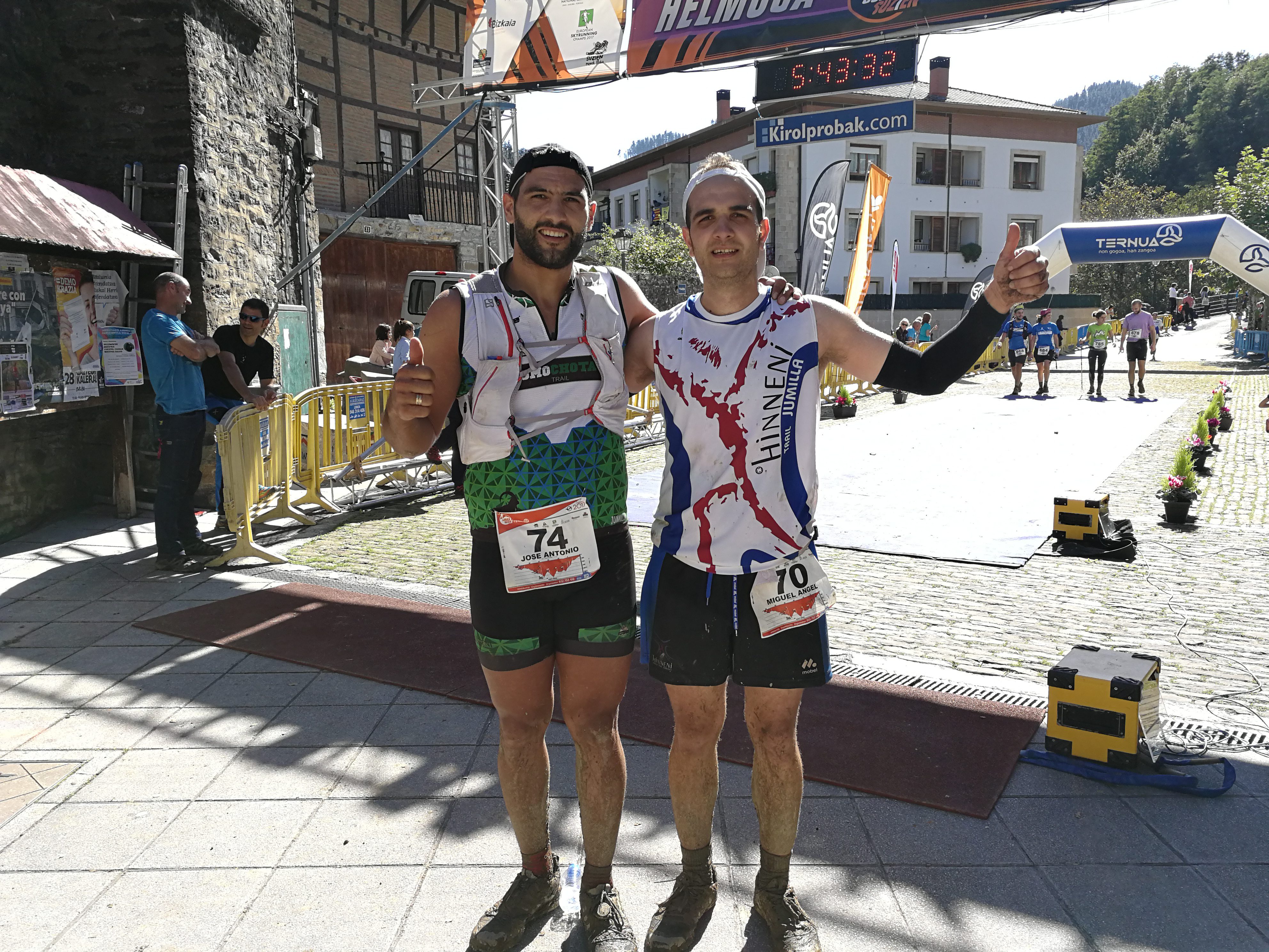 Molina y Abellán se consagran en el Ultra Trail Guara Somontano