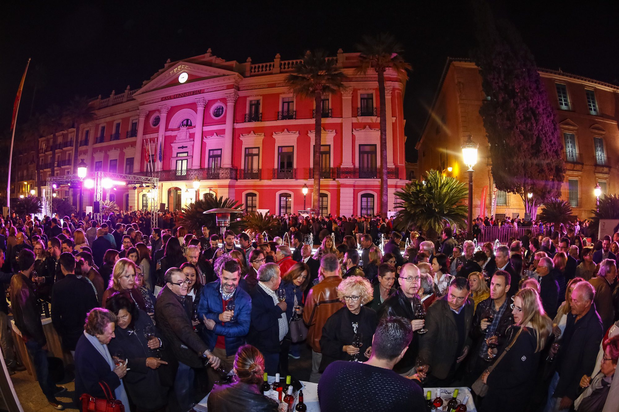 Más de 5.000 personas asisten en Murcia a la Feria de Vinos de Jumilla