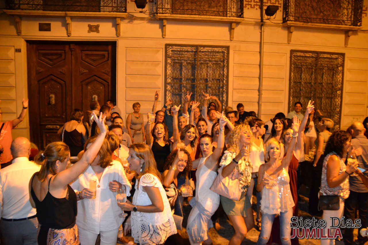 Fantástica velada de Feria, en La Macarena y con Song2