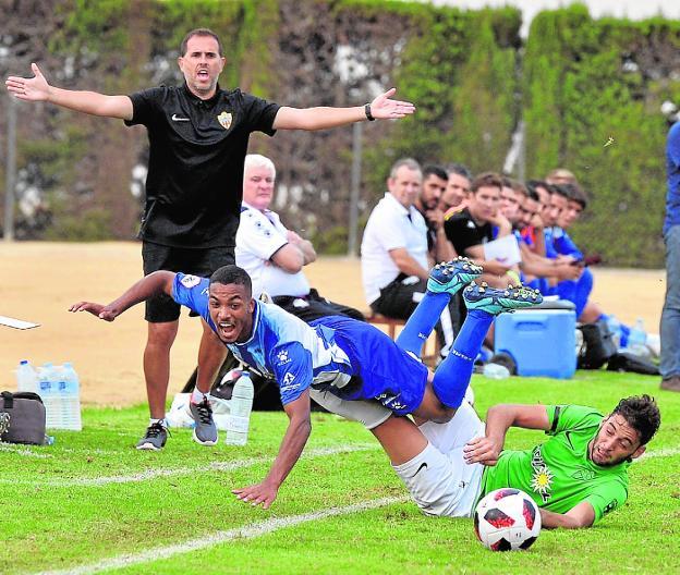 El FC Jumilla gana al Almería ‘B’ con gol de Donovan Wilson