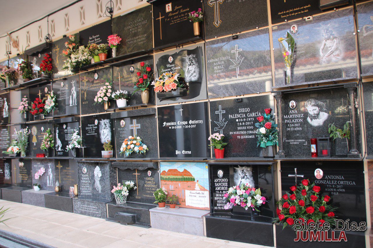 Ya se permite el envío de flores al cementerio a través de los floristas