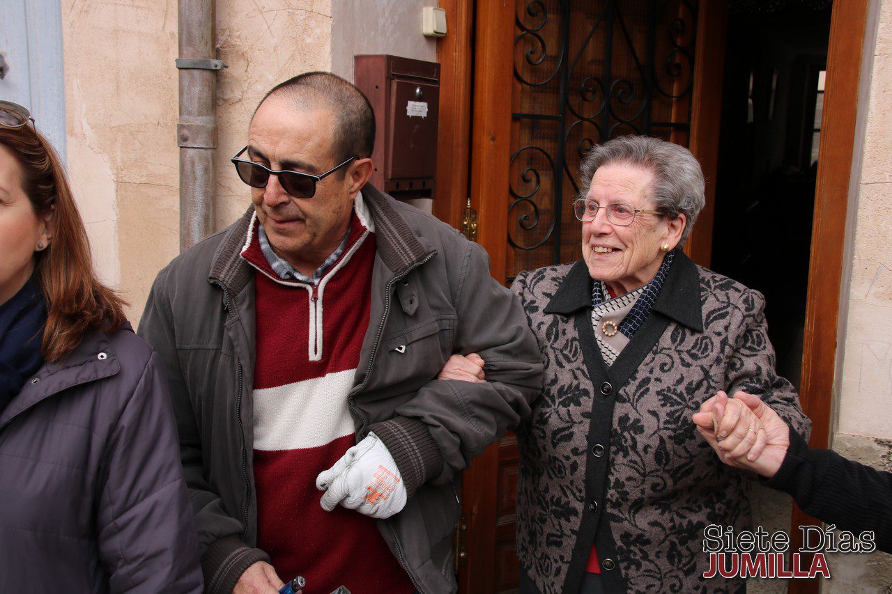 ‘Anica la zapatera’ recibe un homenaje de sus vecinos de la calle Calvario