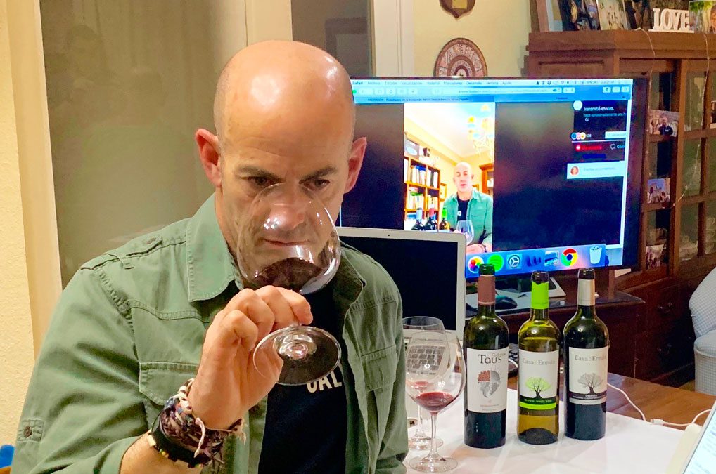 Fran Guirao vuelve a dirigir con éxito la última cata online de Esencia Wines Cellars
