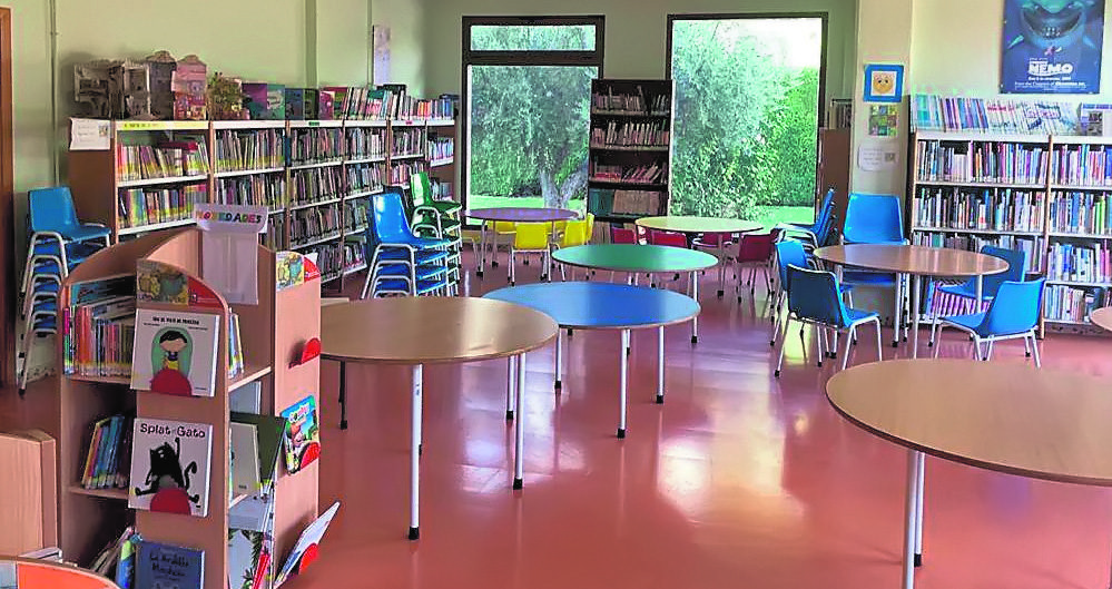 Cultura invierte 6.000 euros en equipamiento para la Biblioteca Infantil y el  Teatro Vico
