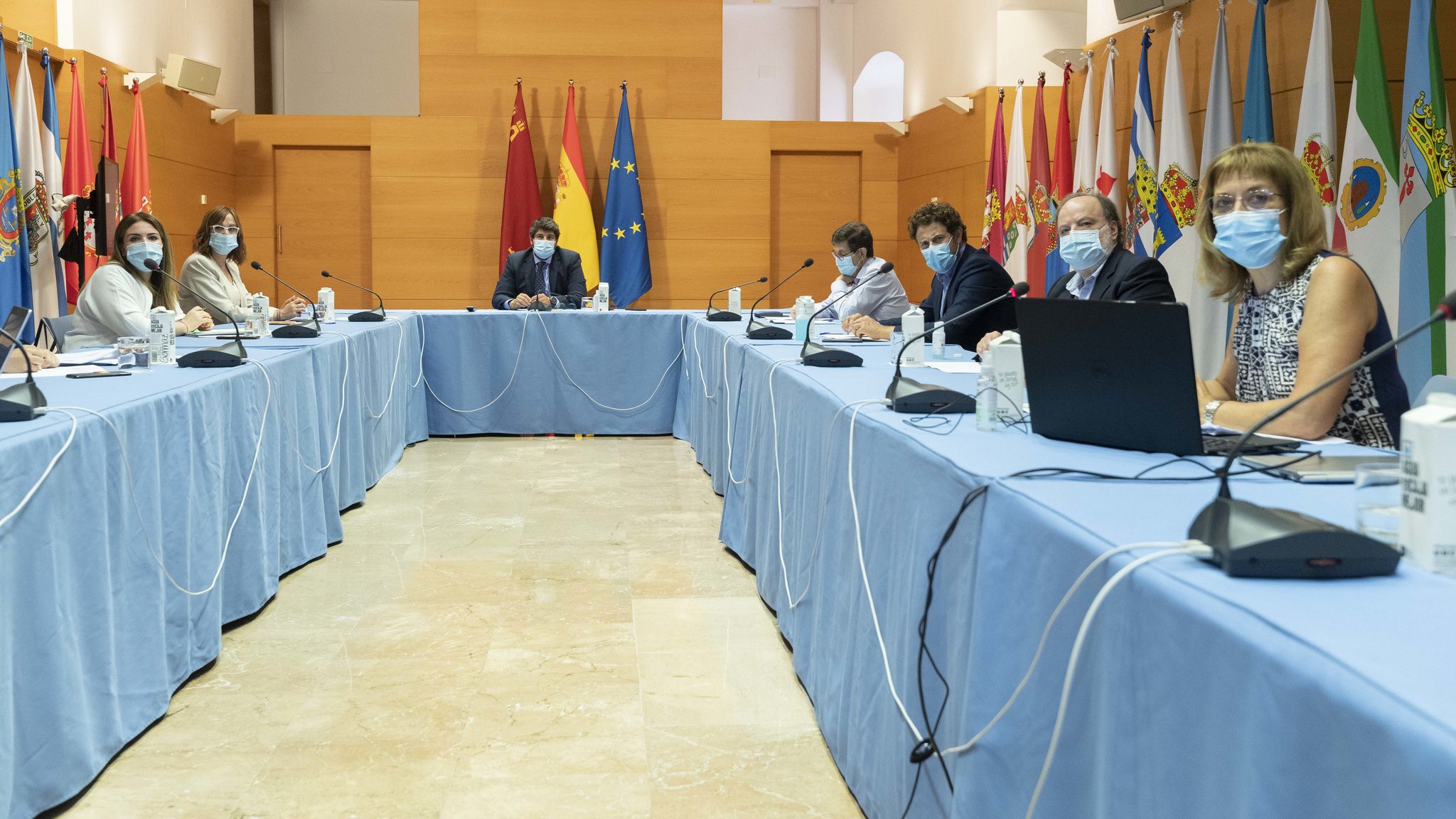 La Comunidad adelanta el toque de queda a las diez de la noche y confina a Murcia, Lorca, Cartagena y Molina