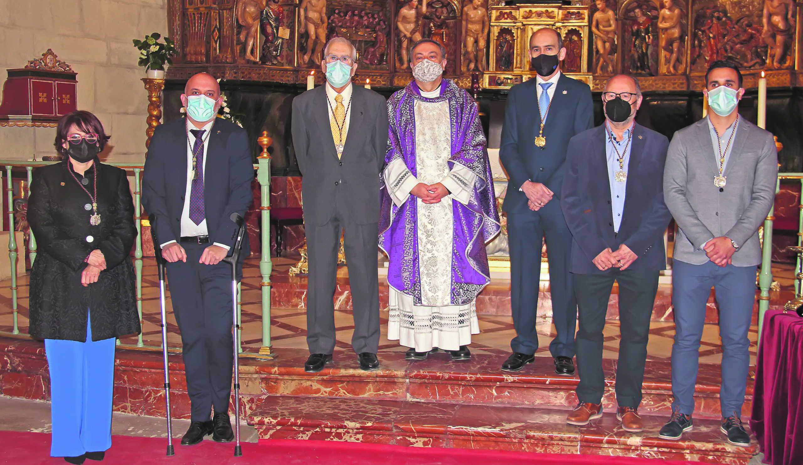 La Junta Central de Semana Santa impone las medallas a los nuevos miembros