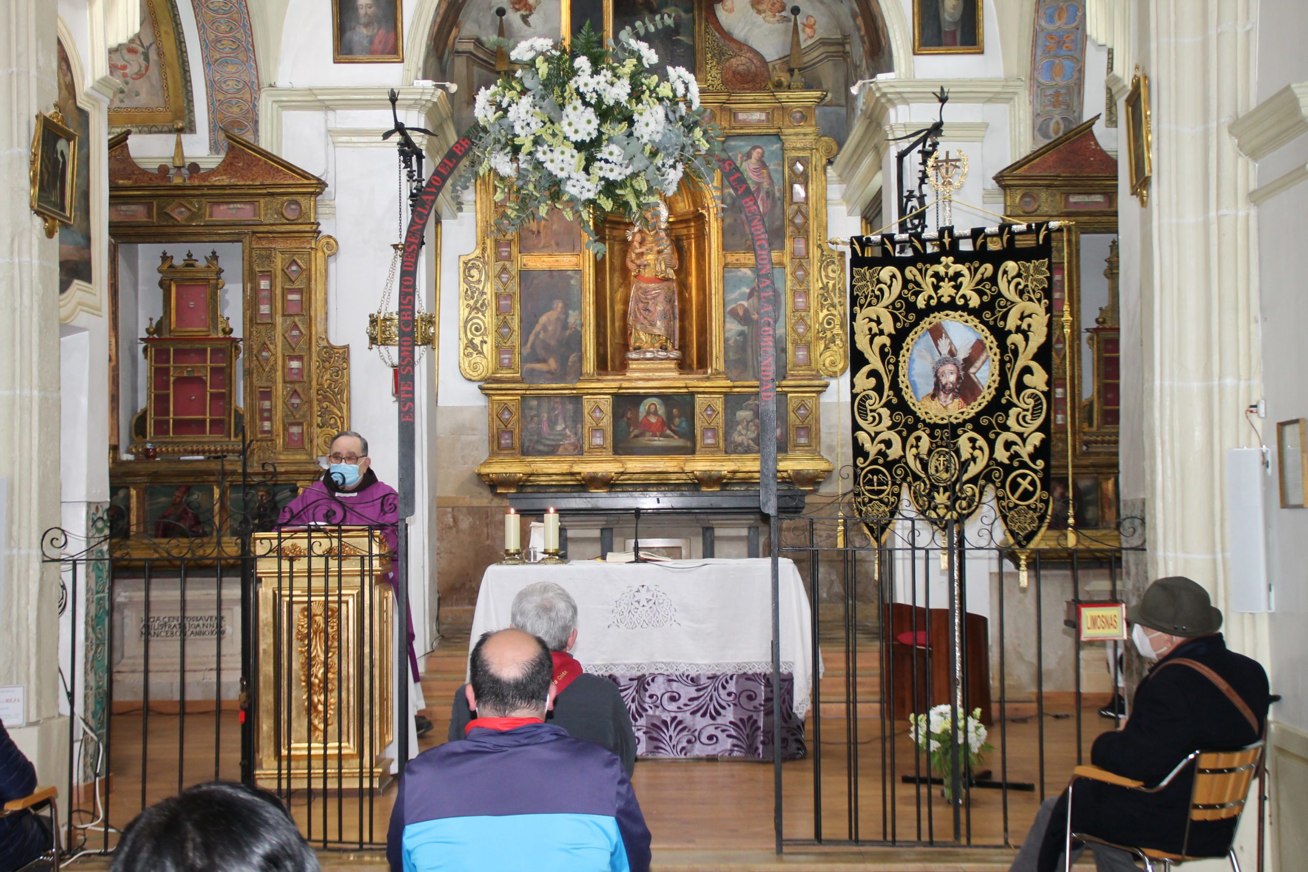 La Hermandad de La Caída rindió culto al Santísimo Cristo de la Reja en el monasterio de Santa Ana