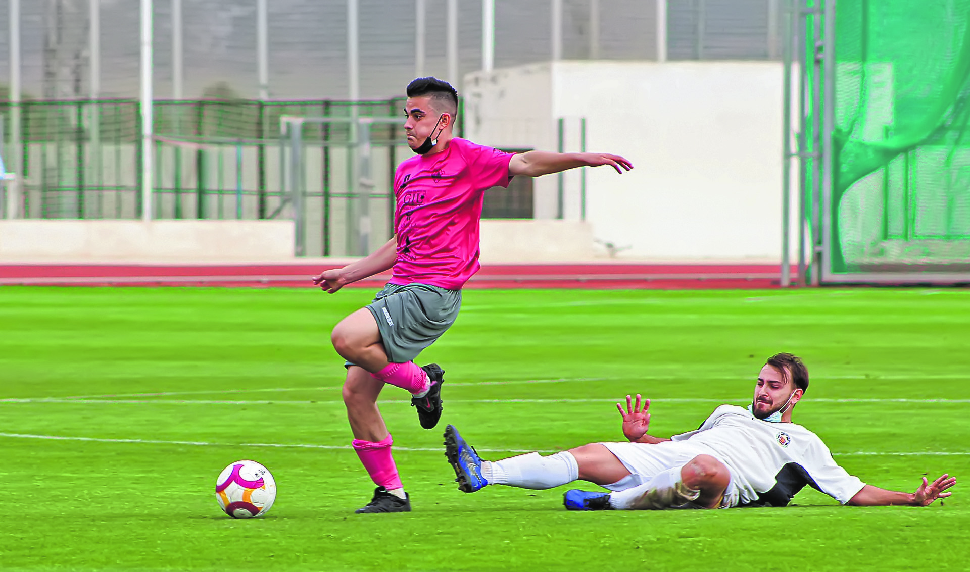 El Jumilla Atlético CF sigue la estela de los dos primeros clasificados