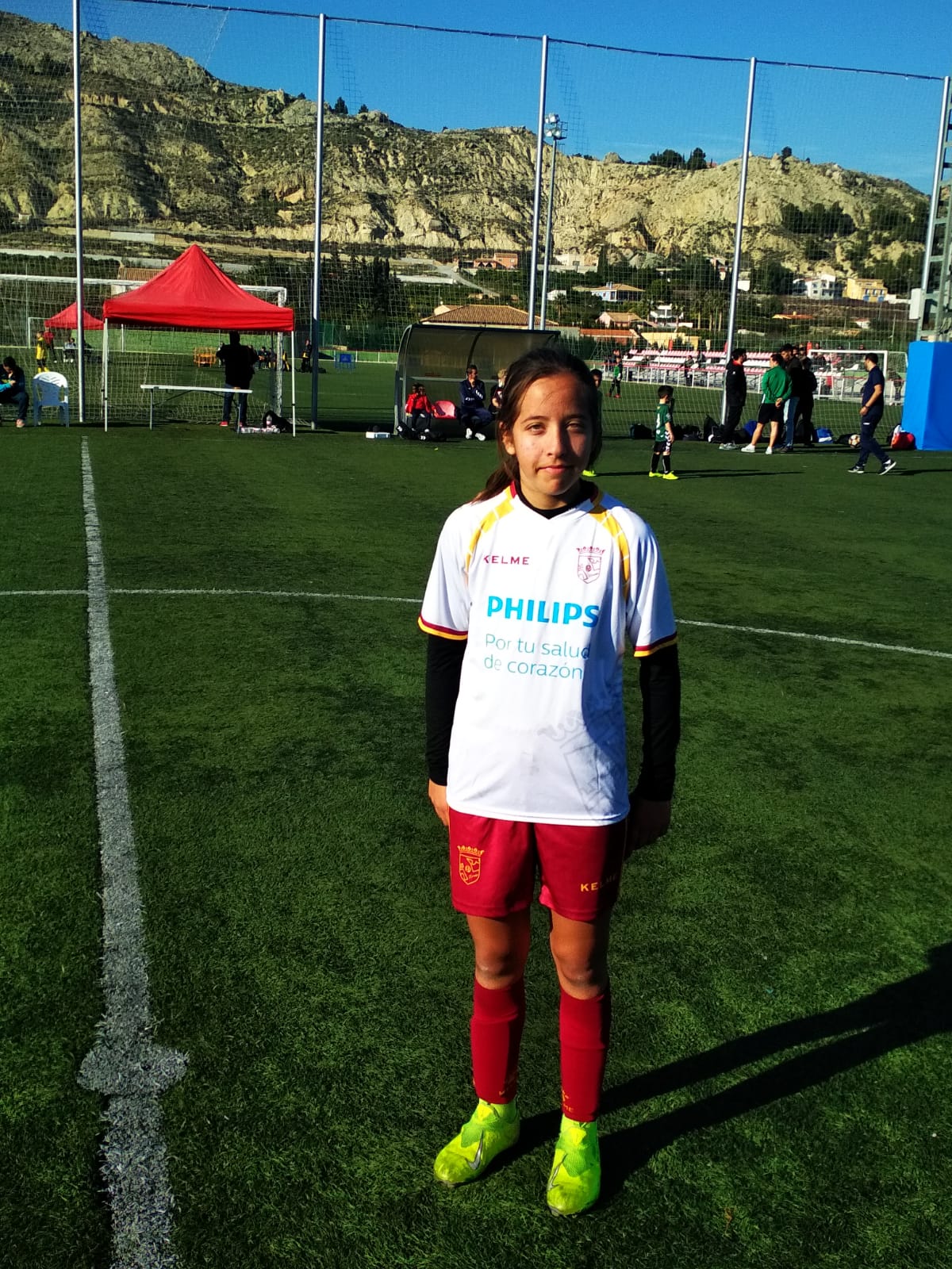 La futbolista María Tomás de la Escuela Municipal, participa en una jornada regional de la Federación