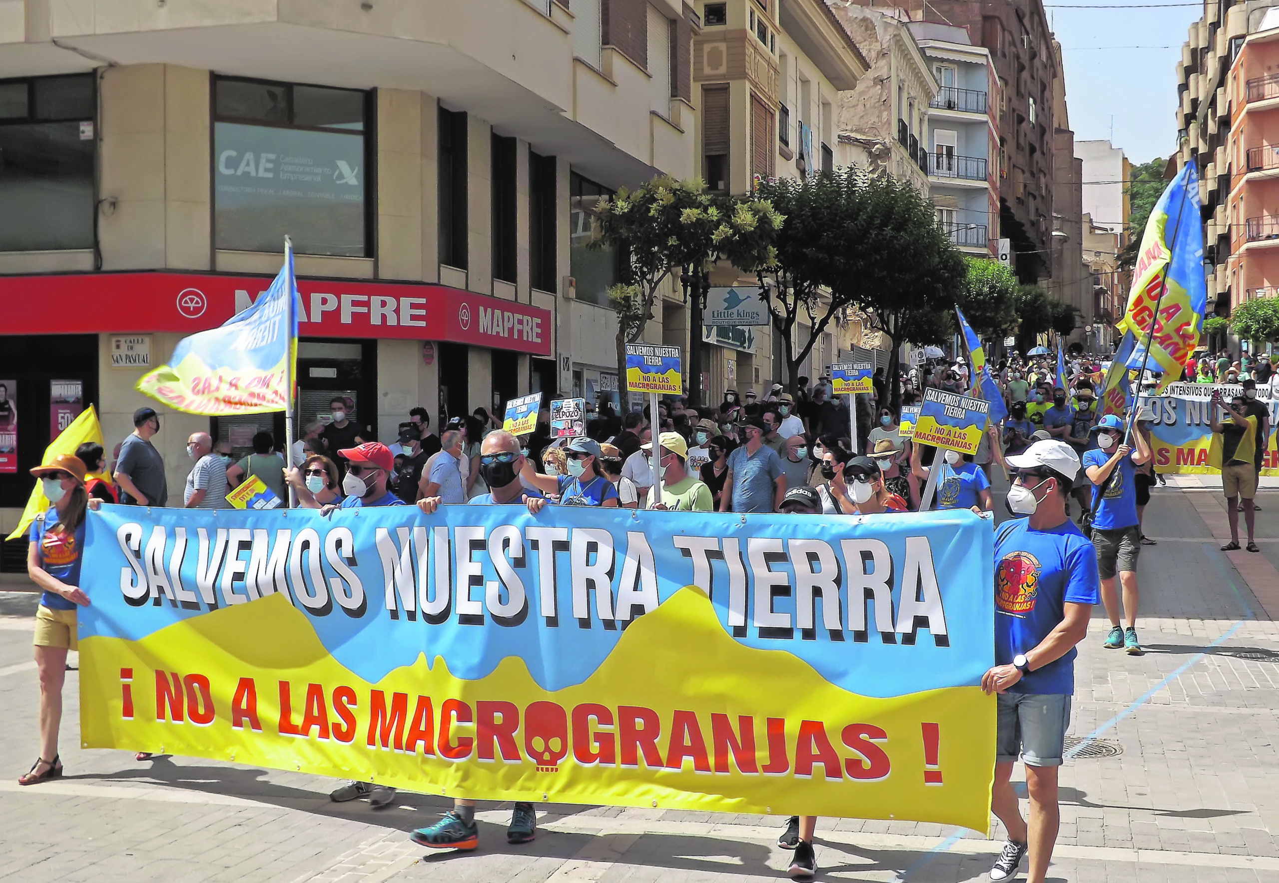 Salvemos Nuestra Tierra se une a  Salvemos el Arabí en su protesta contra las macrogranjas