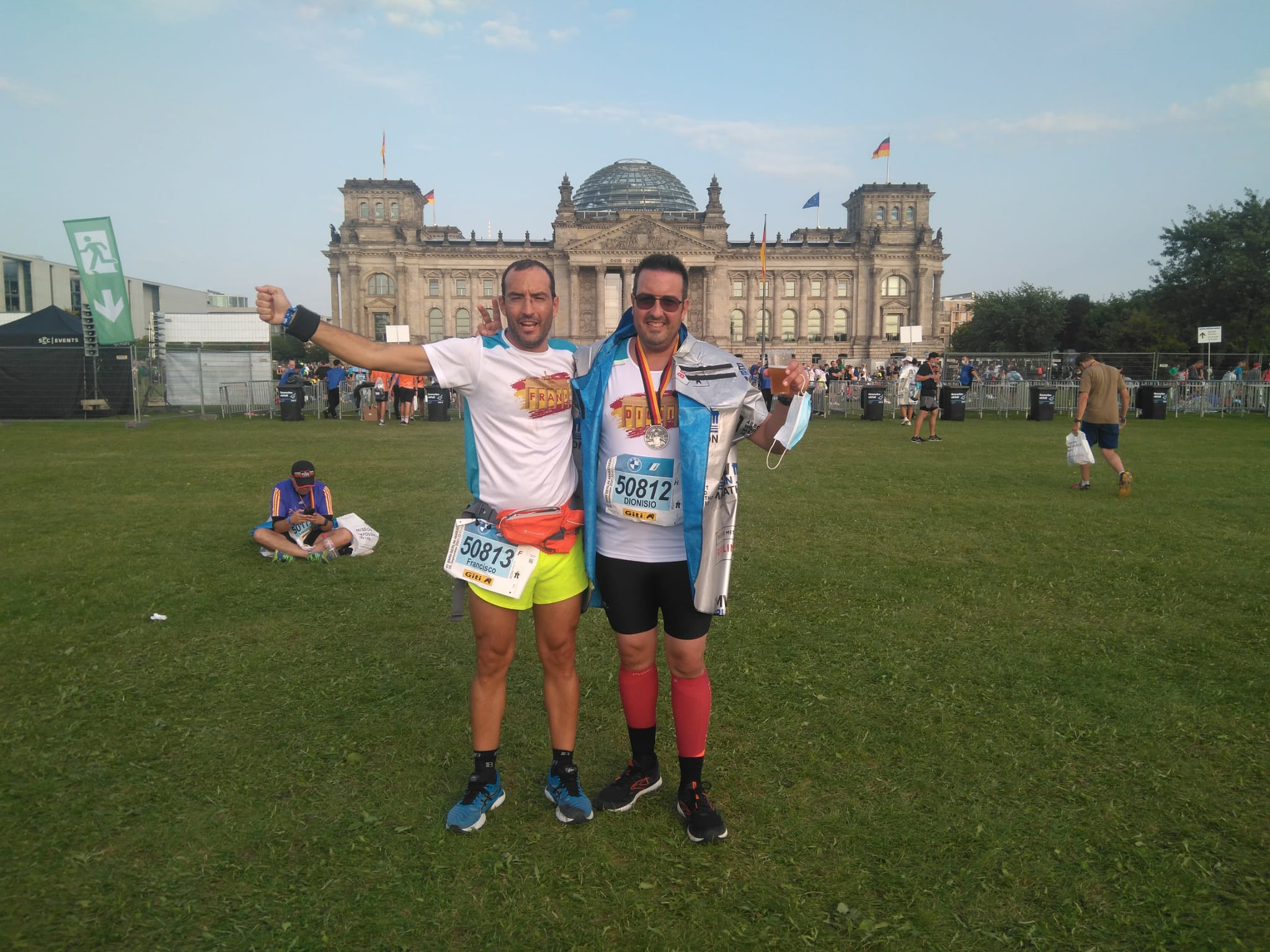 Dioni y Fran Bernal, en la maratón de Berlín junto a 50.000 corredores