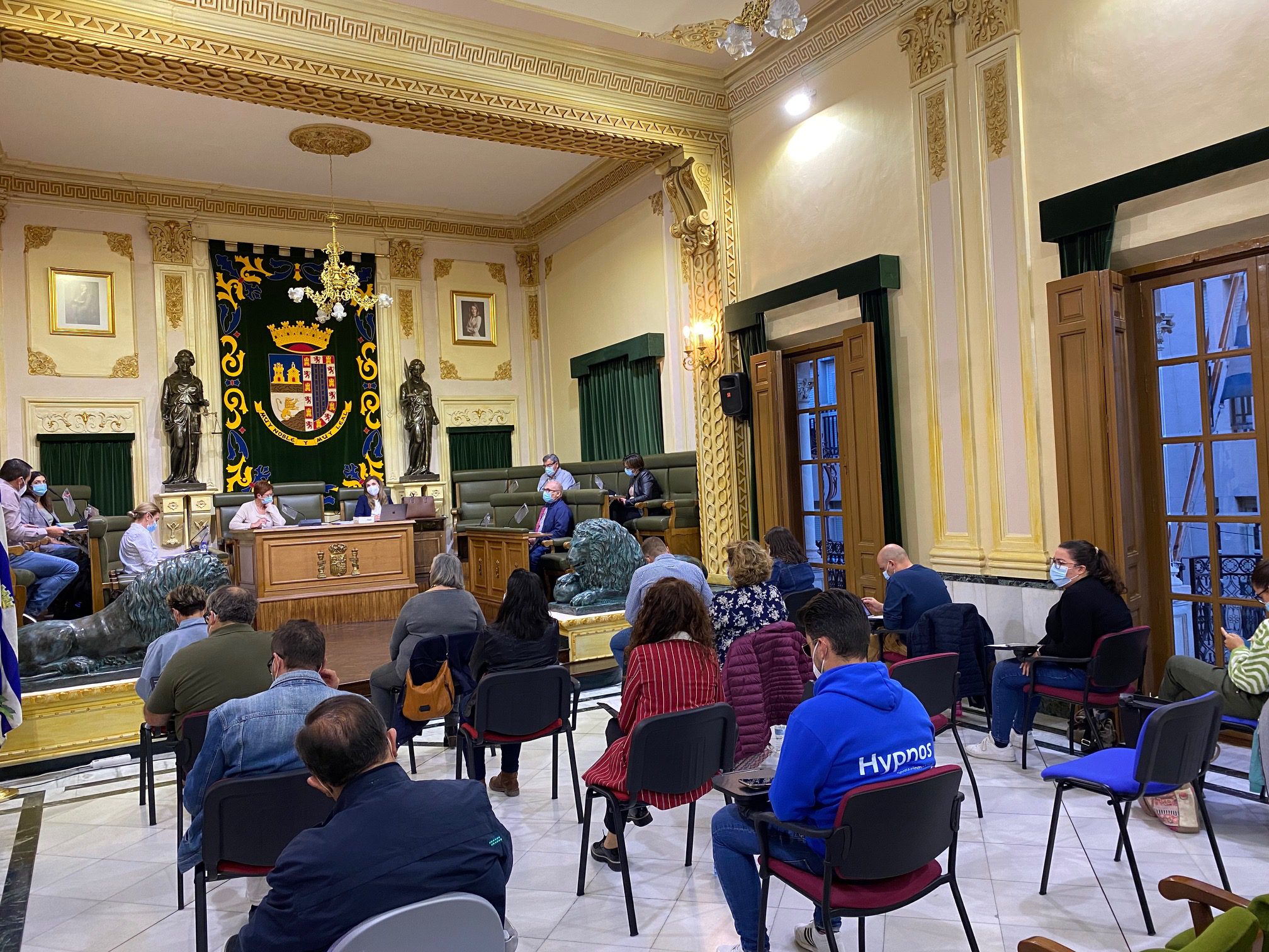 El pleno acuerda por unanimidad otorgar 25.000 euros para restaurar el órgano de Santiago