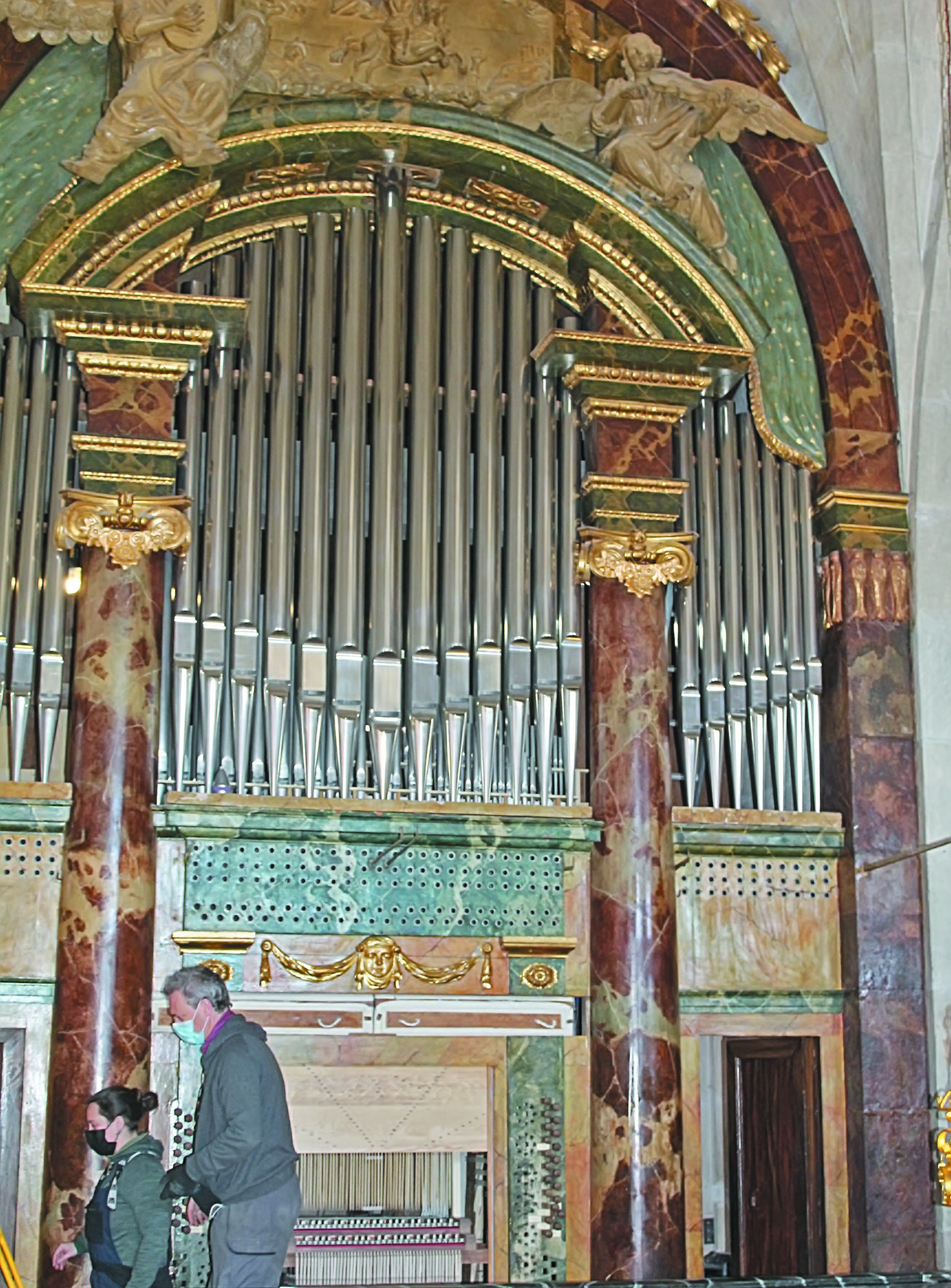 La Iglesia Mayor de Santiago recupera con su órgano, su banda sonora propia