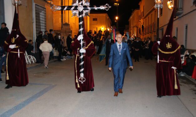 La lluvia obligó a suspender la Procesión del Prendido minutos después de su inicio en la calle Loreto