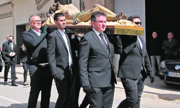 El Yacente descansa ya en su cripta de Santiago