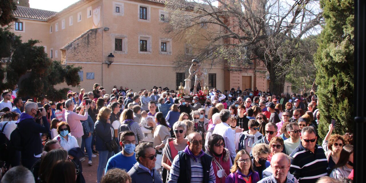 El Cristo Amarrado vuelve a Jumilla acompañado de cientos de fieles y devotos