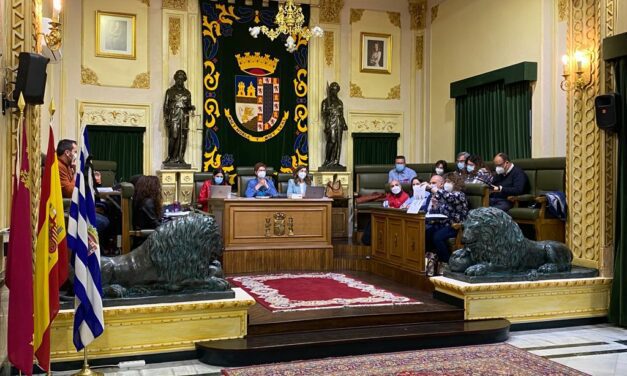 Mejorar la conexión del casco urbano con La Estacada fue una de las prioridades del pleno