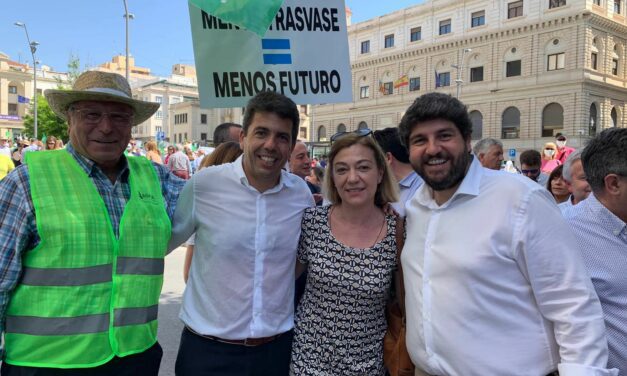 El PP se manifiesta en defensa del Tajo-Segura y señala que su recorte afecta a “hogares, campo y regantes”