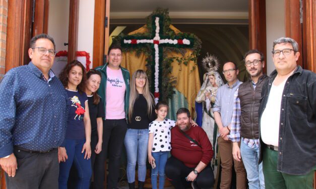 La Cruz de Mayo de la Cofradía Jesús ante Herodes se lució en las dominicas