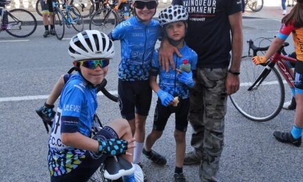 Cinco jóvenes ciclistas de la Escuela triunfan en Cox