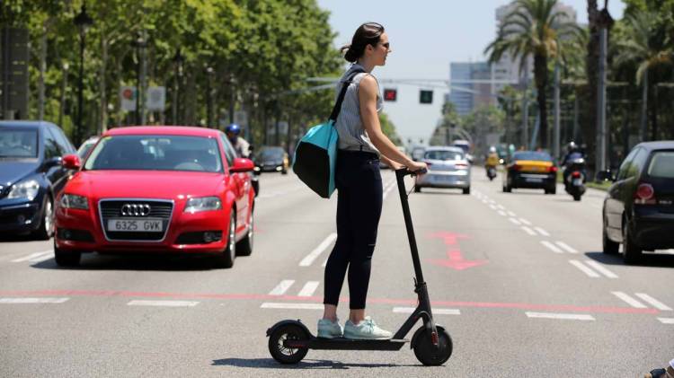 Policía Local prepara una ordenanza para el control de los patinetes eléctricos