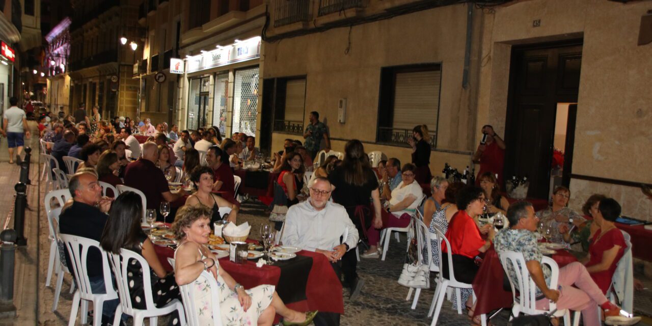 Música entre Vinos hace su segunda parada en Casa Canales, en pleno centro de la ciudad