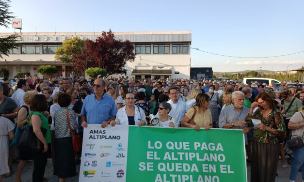 De nuevo, miles de personas en Yecla claman por “una asistencia sanitaria de calidad”