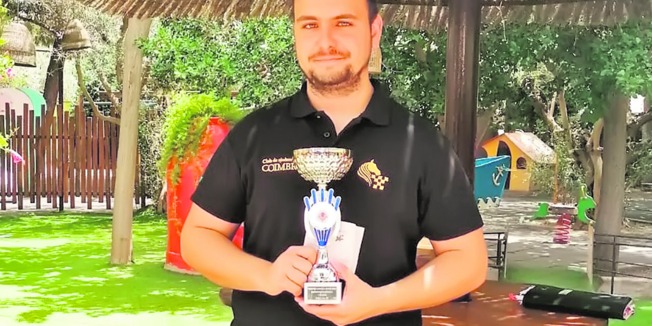 El M.F. Alejandro Castellanos gana el Campeonato de Ajedrez Relámpago