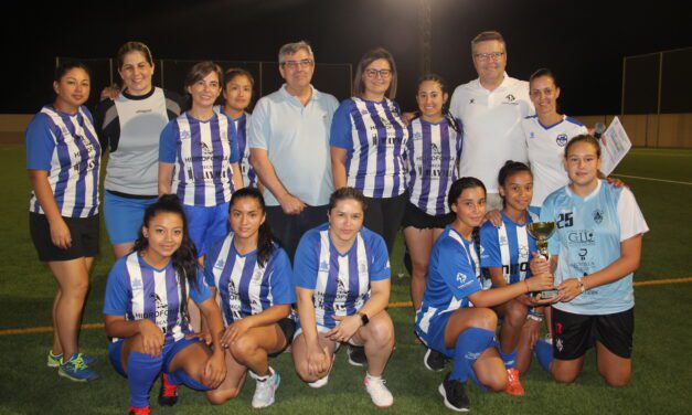 Con la entrega de trofeos finalizan los torneos de verano de fútbol 7 y 8