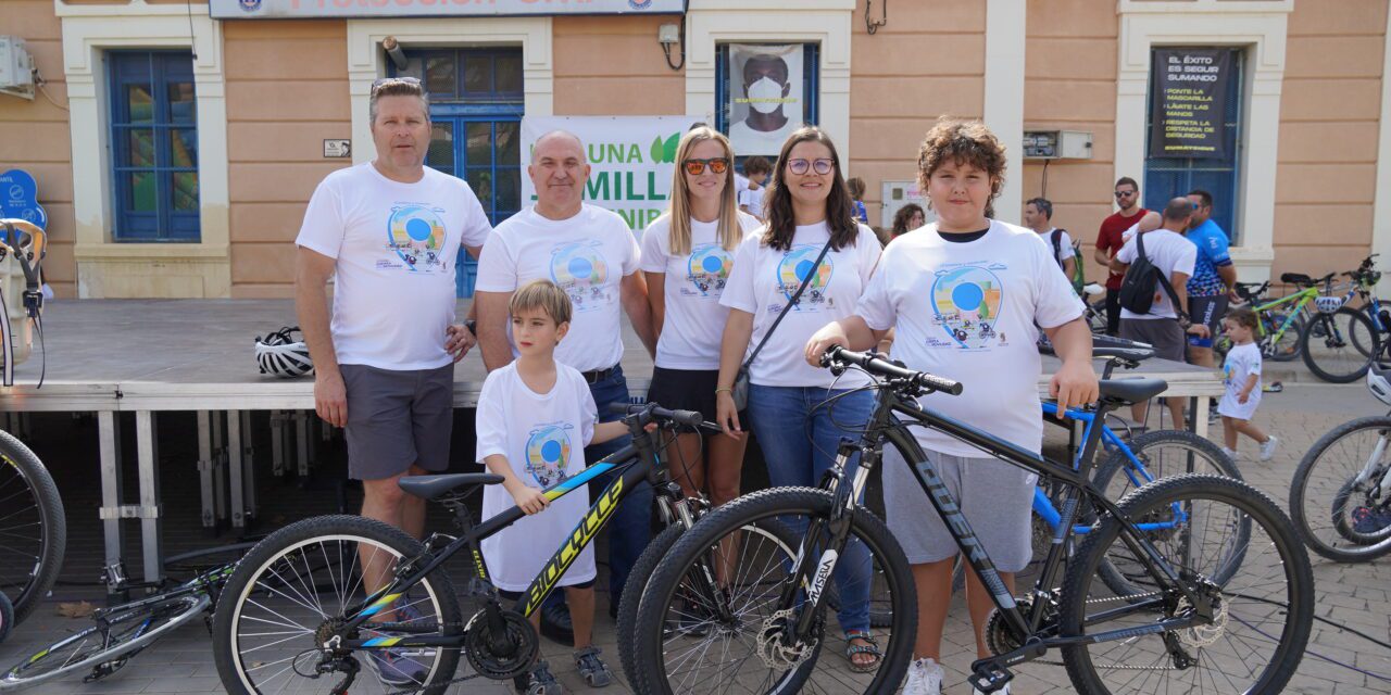 La marcha cicloturista concentró a más de 200 personas para celebrar la Semana Europea de la Movilidad