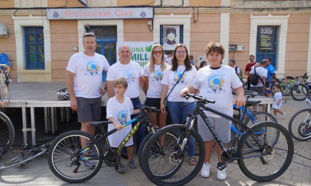La marcha cicloturista concentró a más de 200 personas para celebrar la Semana Europea de la Movilidad