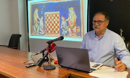 Emiliano Hernández desvela el interés del Rey Alfonso X por el ajedrez y el misticismo