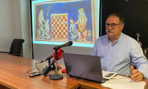 Emiliano Hernández desvela el interés del Rey Alfonso X por el ajedrez y el misticismo
