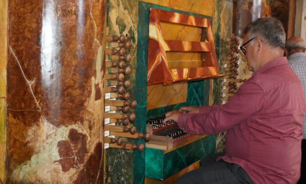 Carlos Rafael Pérez: “Jumilla debe sentirse orgullosa del histórico órgano de Santiago”