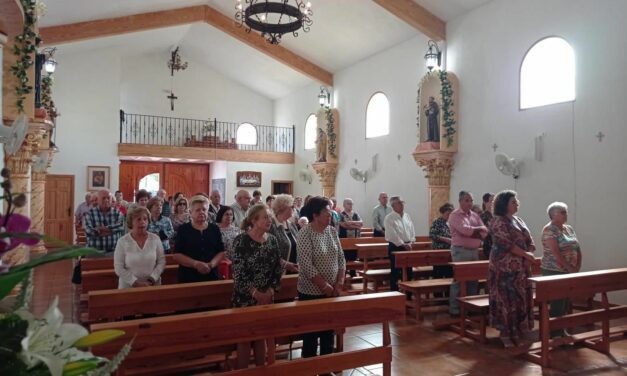Vecinos de la pedanía de Las Encebras celebran una jornada de convivencia