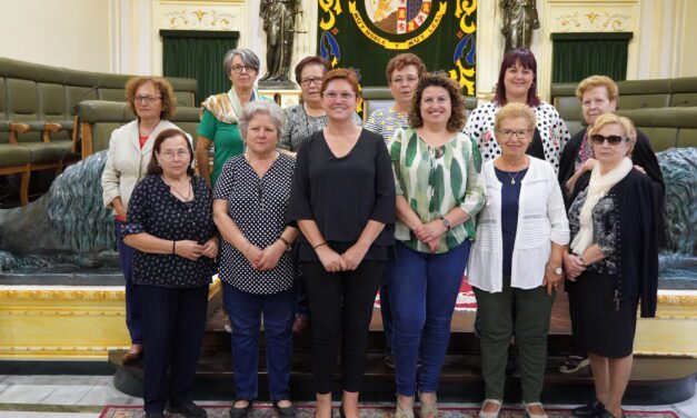 Las mujeres rurales protagonizan un vídeo que promociona su labor
