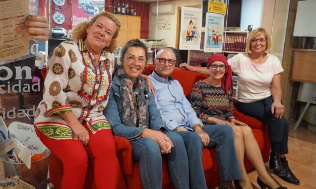 Maribel Hurtado, Manuel Palencia y Paqui Lozano: «Cuando se sufre cáncer de mama, para atrás, ni para coger impulso»